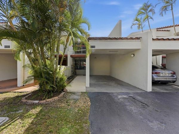 6678 Racquet Club Drive, Unit 209, Fort Lauderdale, FL 33319