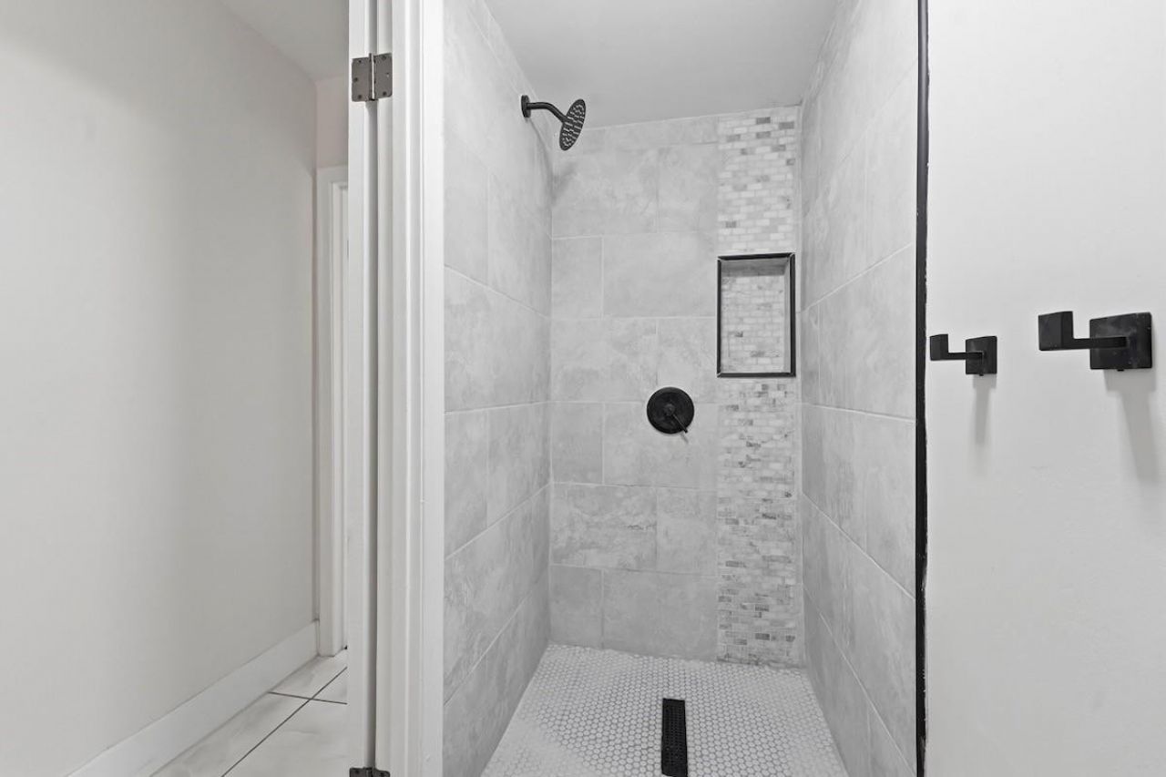 6678 Racquet Club Drive, Unit 209, Fort Lauderdale, FL 33319 Photo