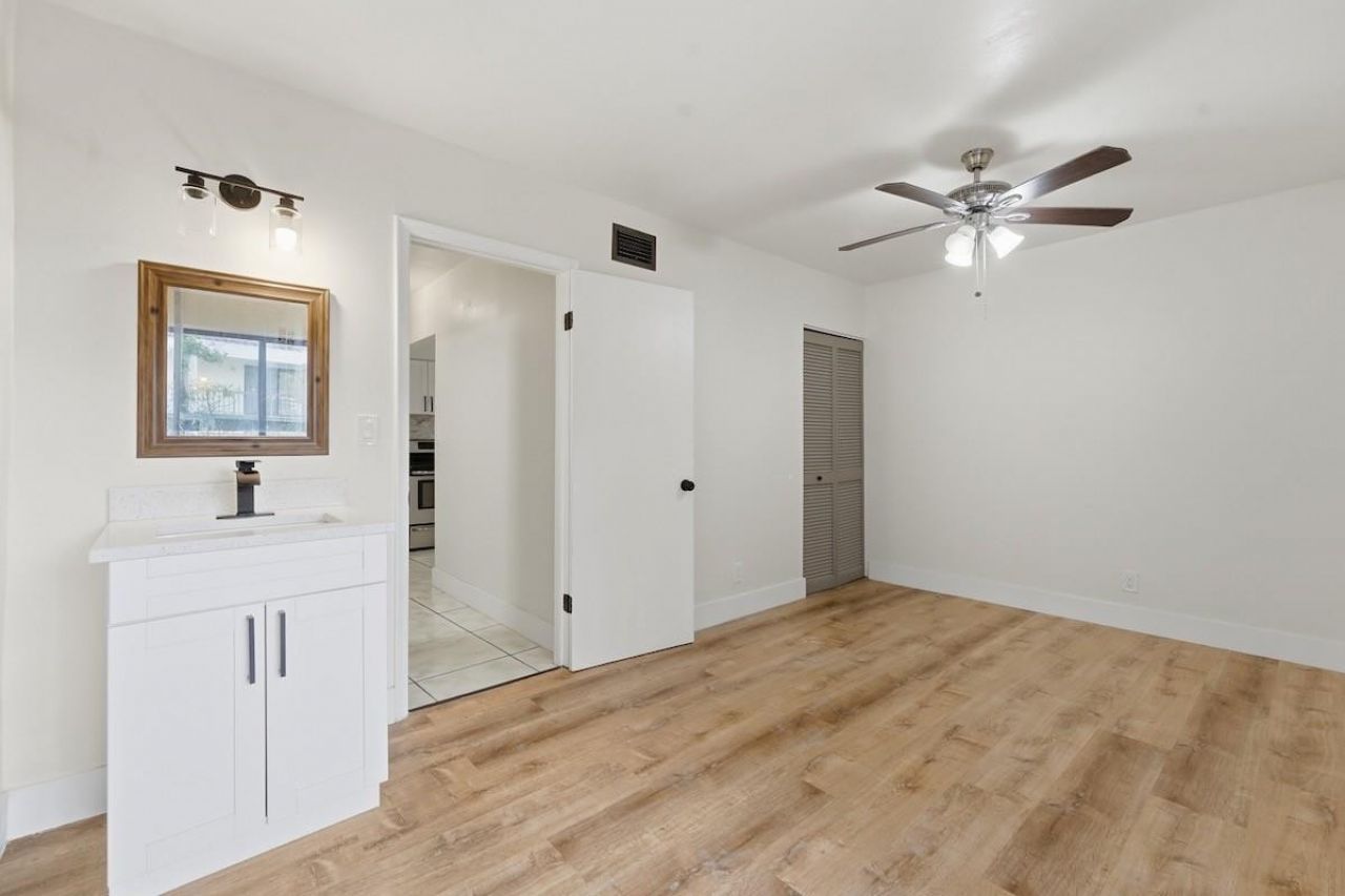 6678 Racquet Club Drive, Unit 209, Fort Lauderdale, FL 33319 Photo