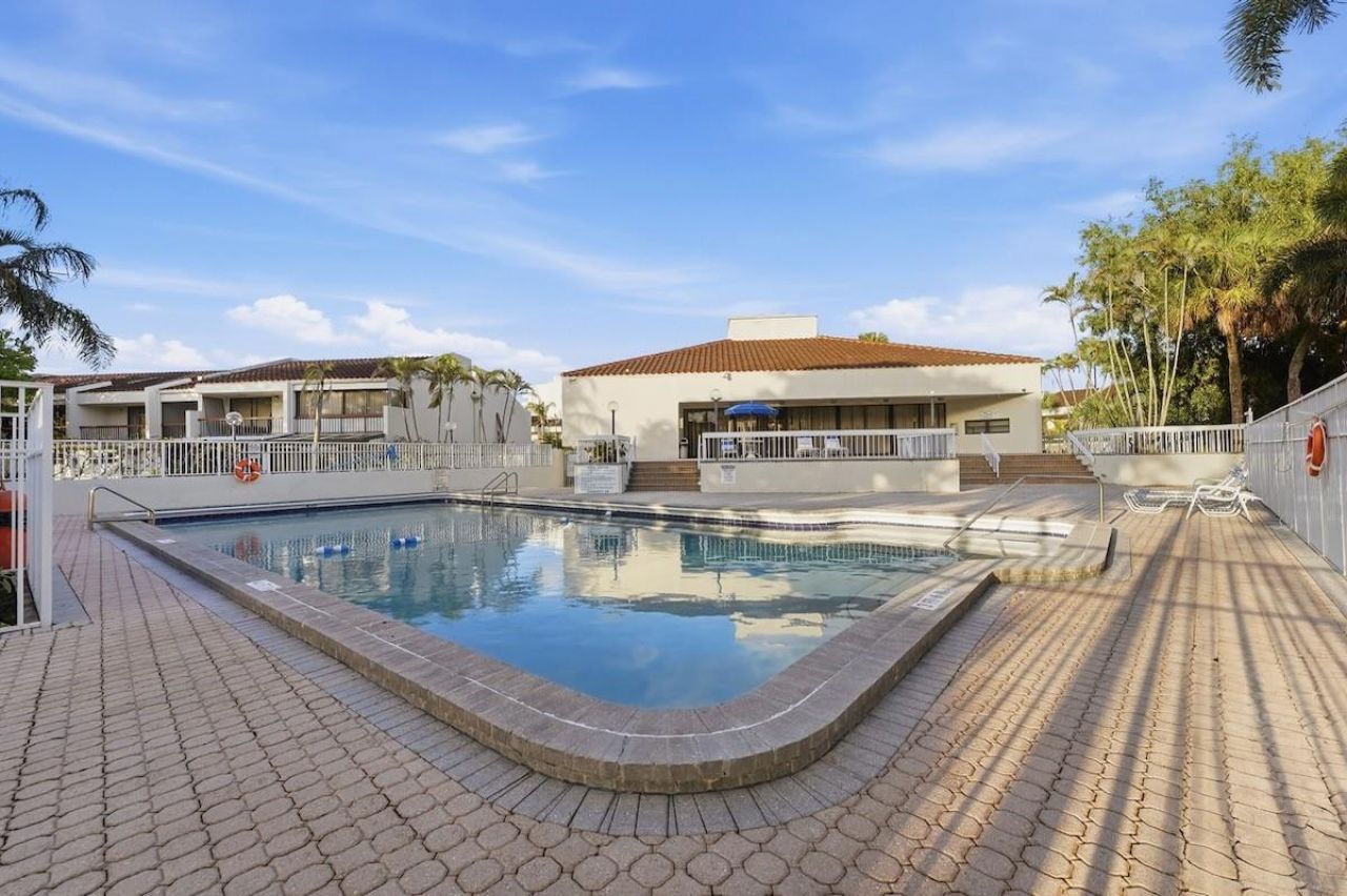 6678 Racquet Club Drive, Unit 209, Fort Lauderdale, FL 33319 Photo