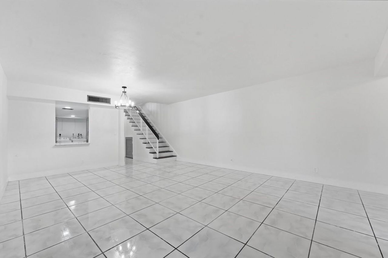 6678 Racquet Club Drive, Unit 209, Fort Lauderdale, FL 33319 Photo