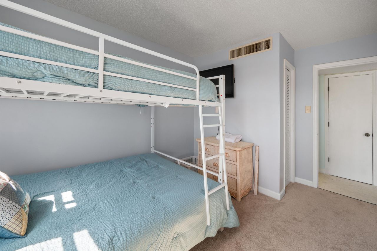 5905 South Kings Hwy.  Photo 12