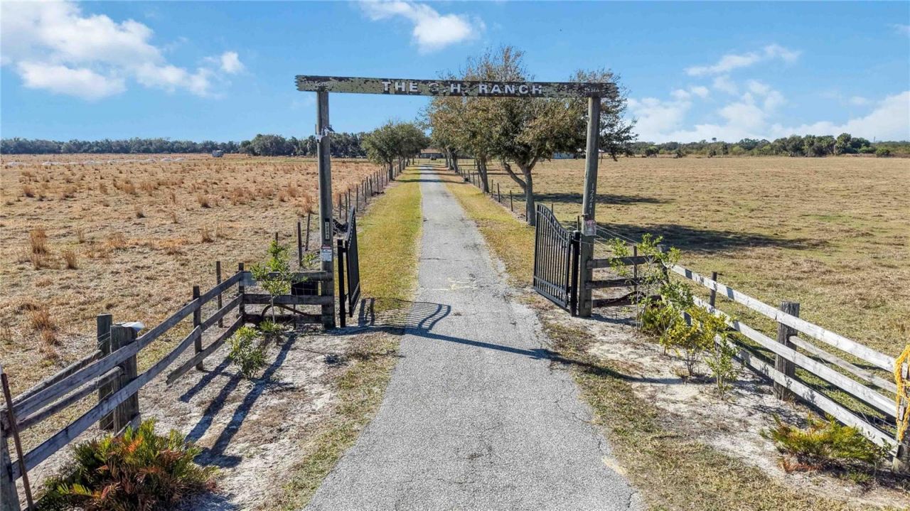 12241 SW Gordon Hay Road, Arcadia, FL 34269 Photo