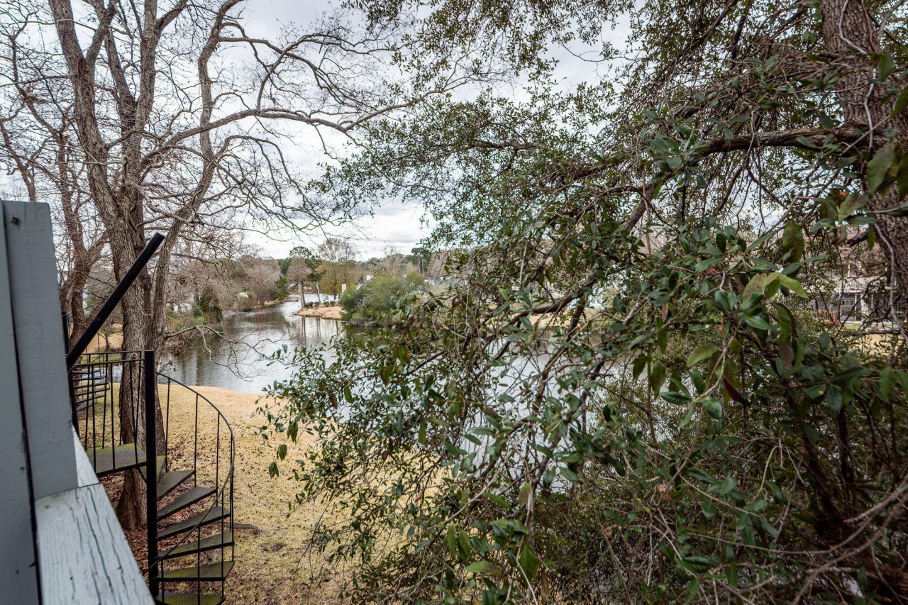 8483 Yadkin Circle Photo 18