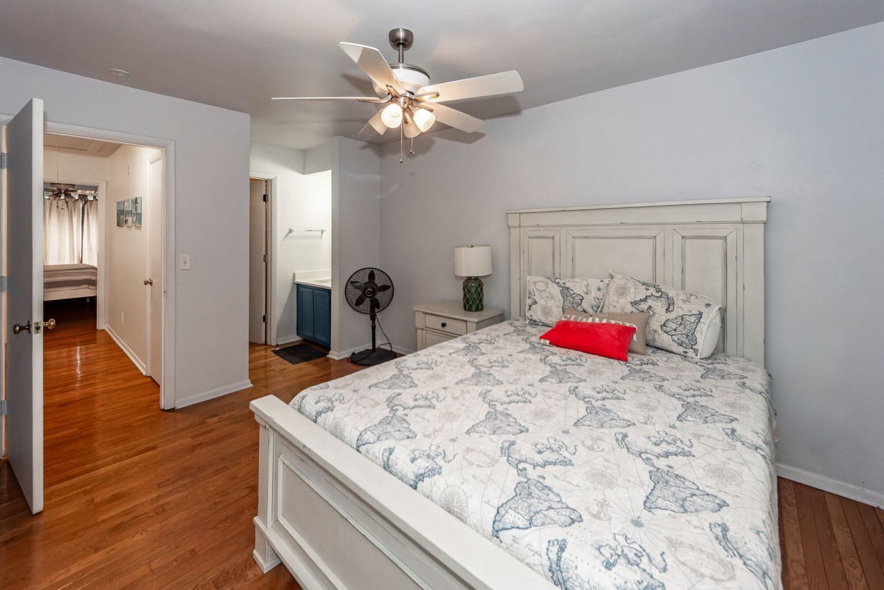 8483 Yadkin Circle Photo 29