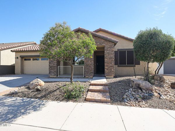 17613 W BRIARWOOD Drive, Goodyear, AZ 85338