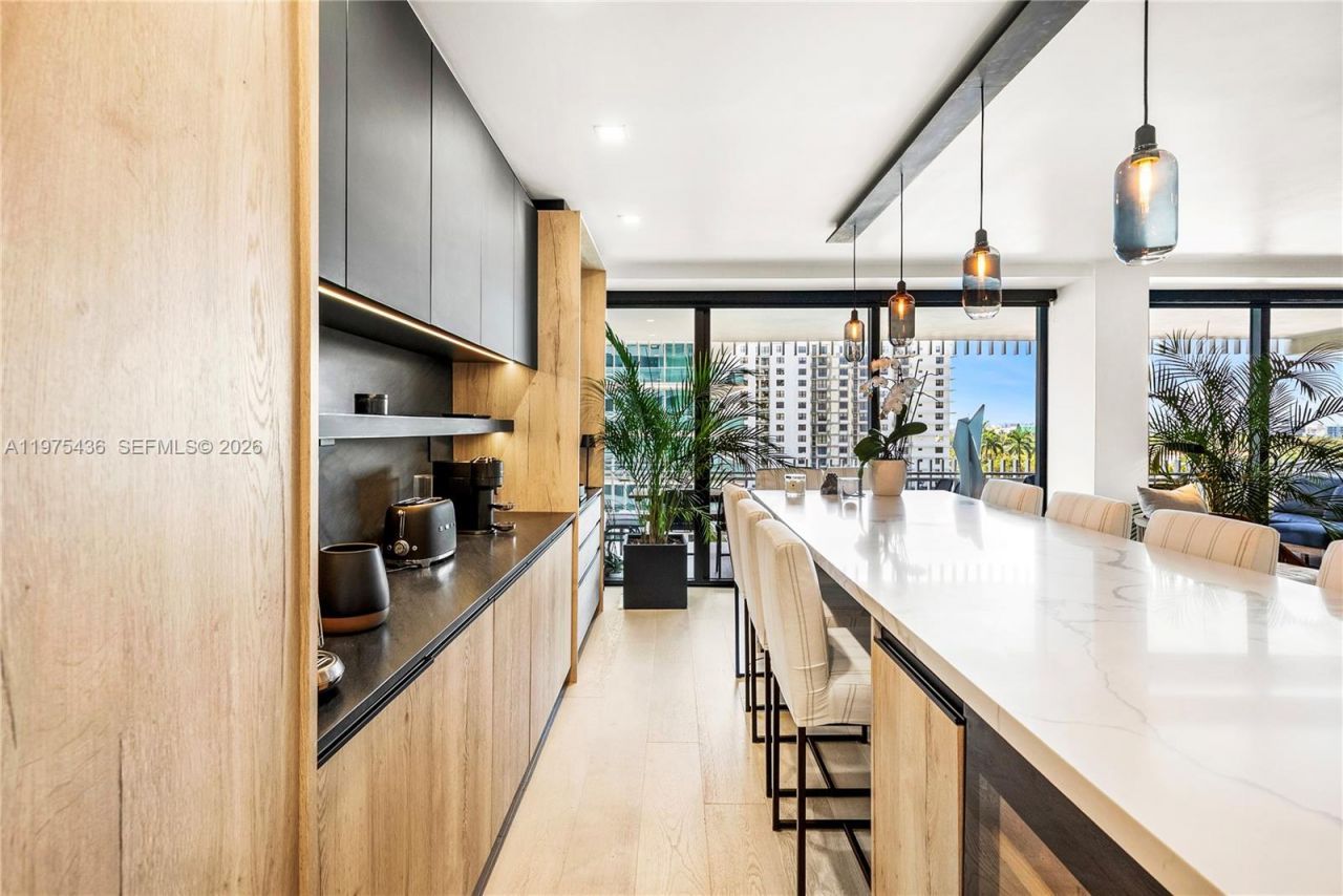 10205 Collins Ave , Unit 605, Bal Harbour, FL 33154 Photo