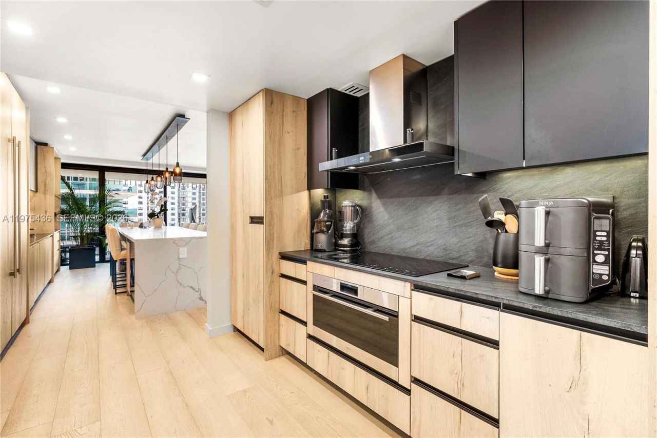 10205 Collins Ave , Unit 605, Bal Harbour, FL 33154 Photo