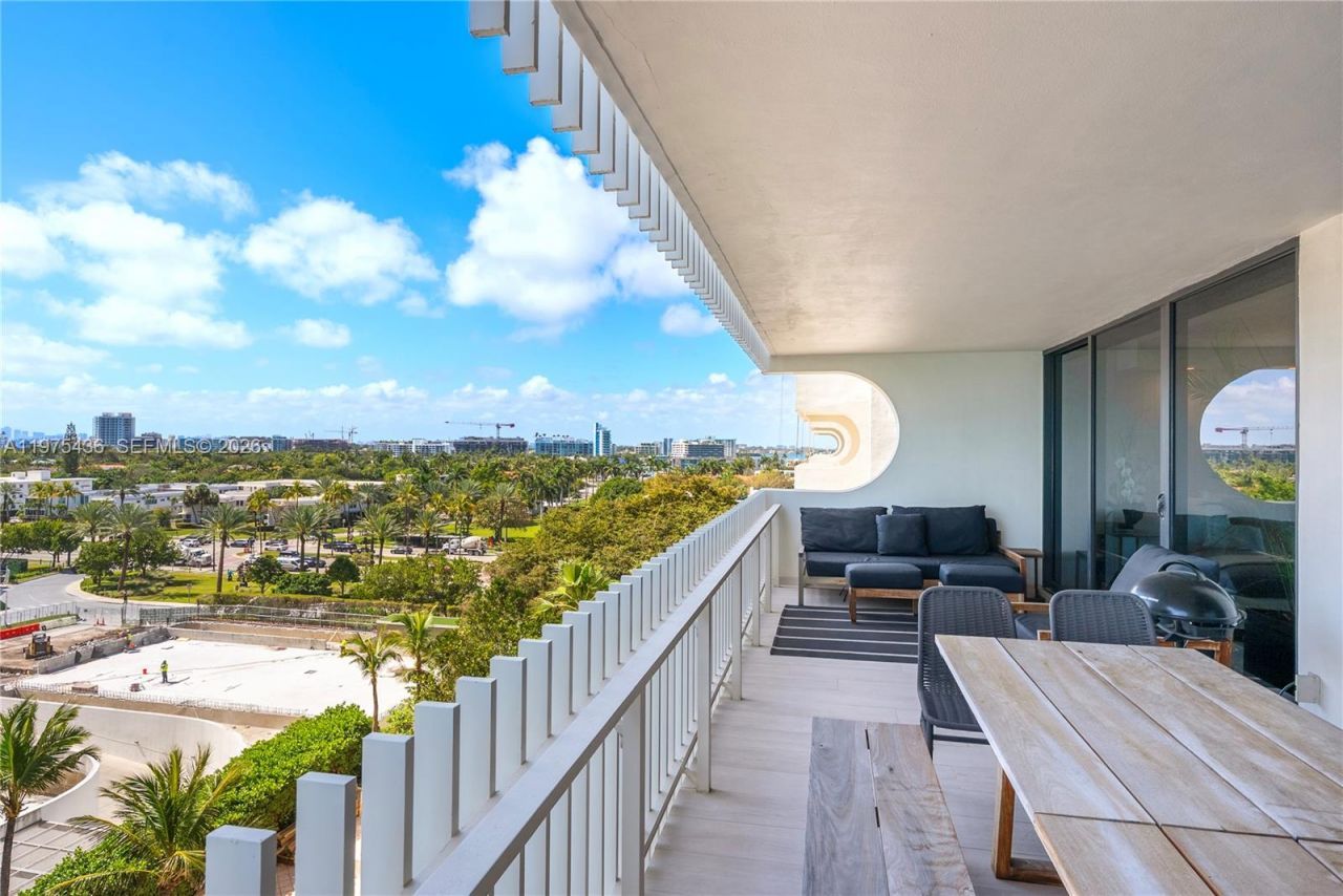 10205 Collins Ave , Unit 605, Bal Harbour, FL 33154 Photo