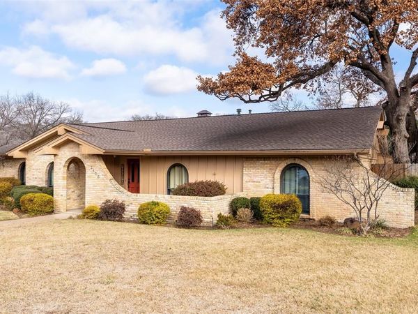 2405 Perryland Drive, Arlington, TX 76013