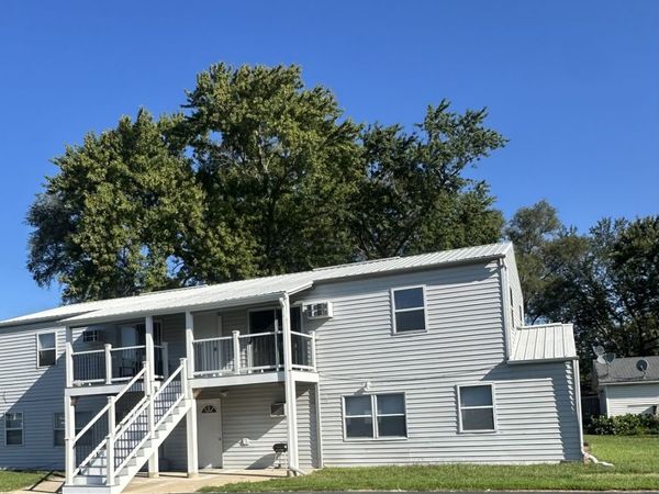 345 N Shabbona Street , Unit 2E, Coal City, IL 60416