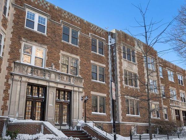 1517 Beacon, Unit 4, Brookline, MA 02445