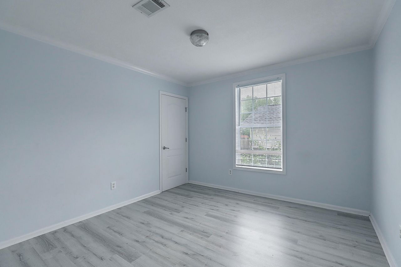 2533 Celestial Court Photo 11