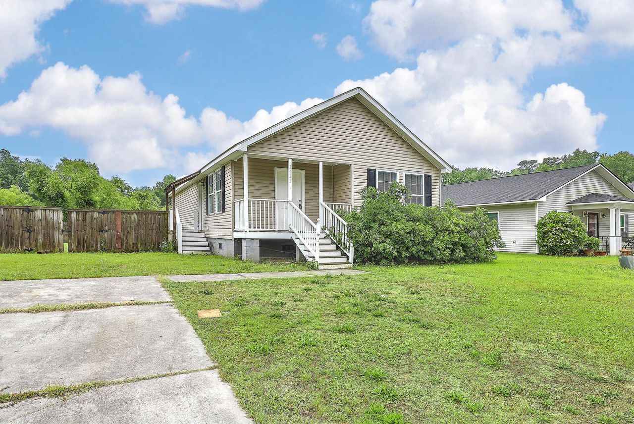 2533 Celestial Court Photo 21