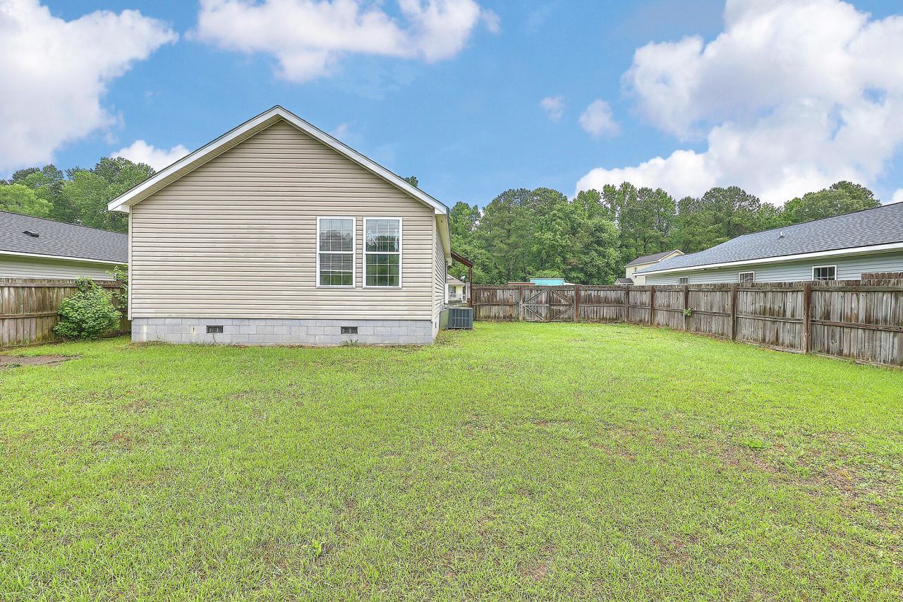 2533 Celestial Court Photo 24