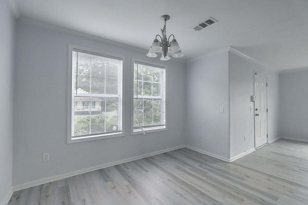 2533 Celestial Court Photo 5