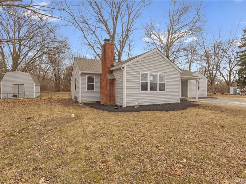 4534 N Fairgreen Avenue, Dayton, OH 45416 Photo 2