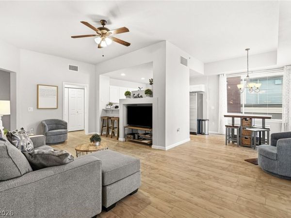 43 E Agate Avenue , Unit 209, Las Vegas, NV 89123