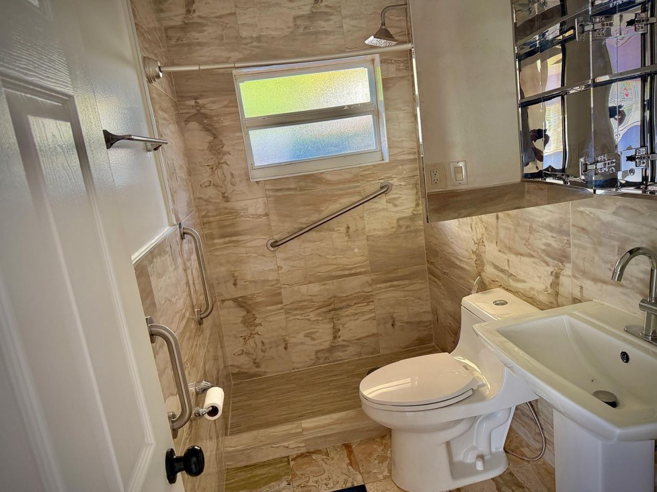 707 NE 15th Street, Unit A, Fort Lauderdale, FL 33304 Photo