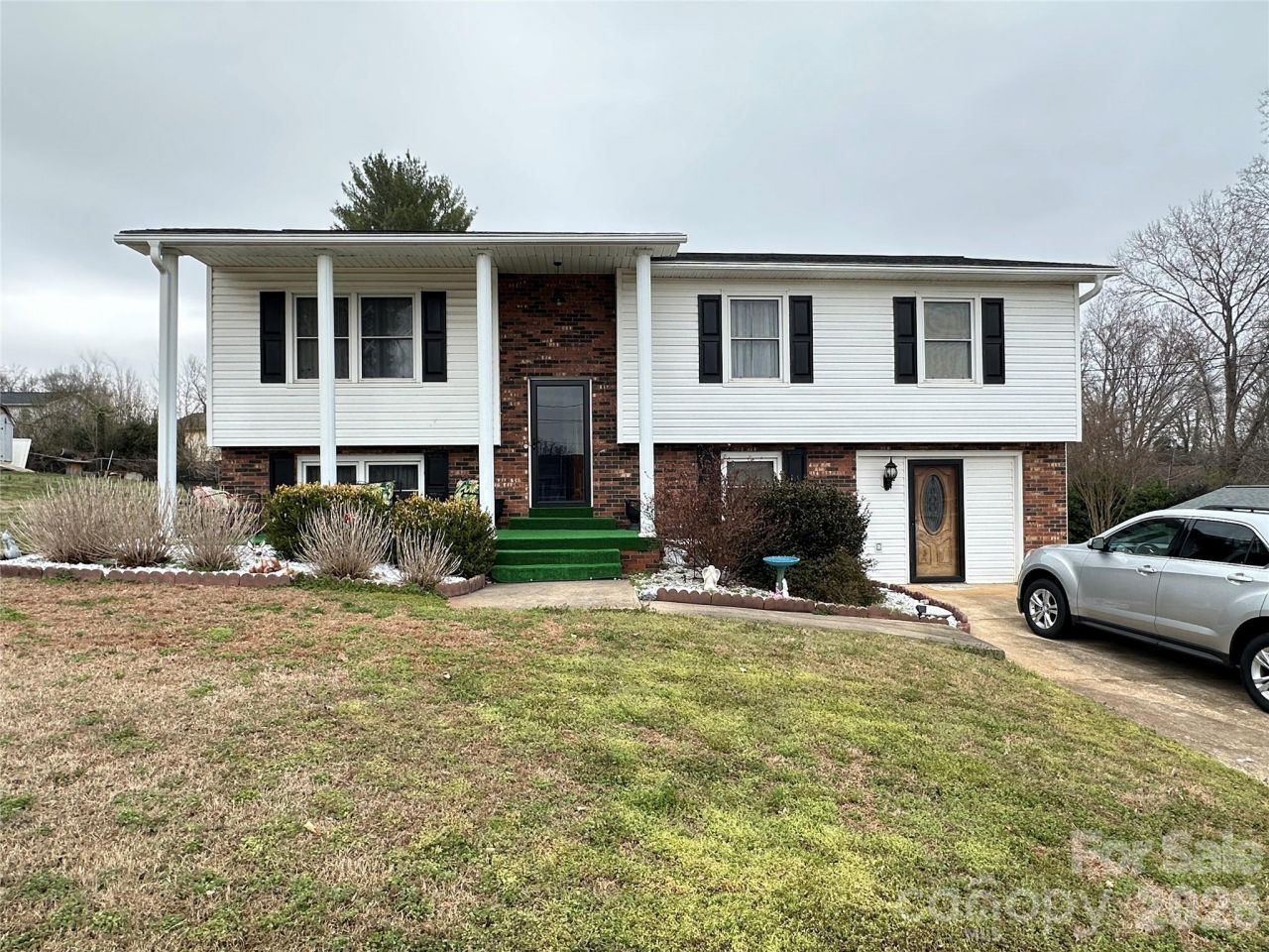 408 Cardinal Drive, Unit 35, Newton, NC 28658 Main Photo