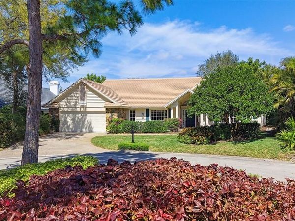 811 Arrowhead LN , NAPLES, FL 34108