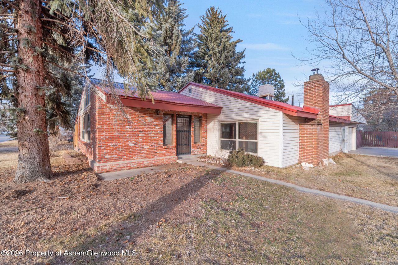 805 Rose Street, Craig, CO 81625 Main Photo