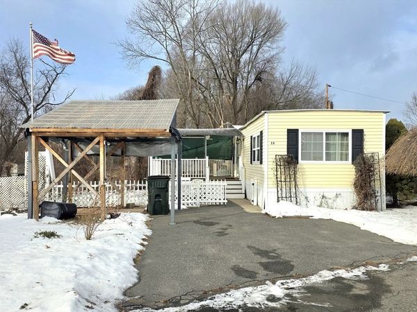 229 Miller St, Unit E-6, Ludlow, MA 01056