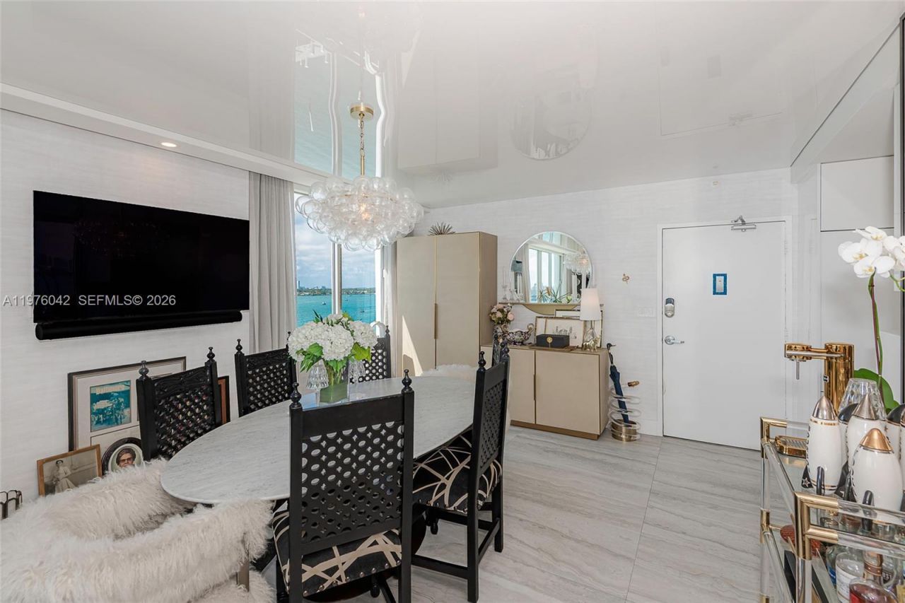 1000 West Ave, Unit 825, Miami Beach, FL 33139 Photo