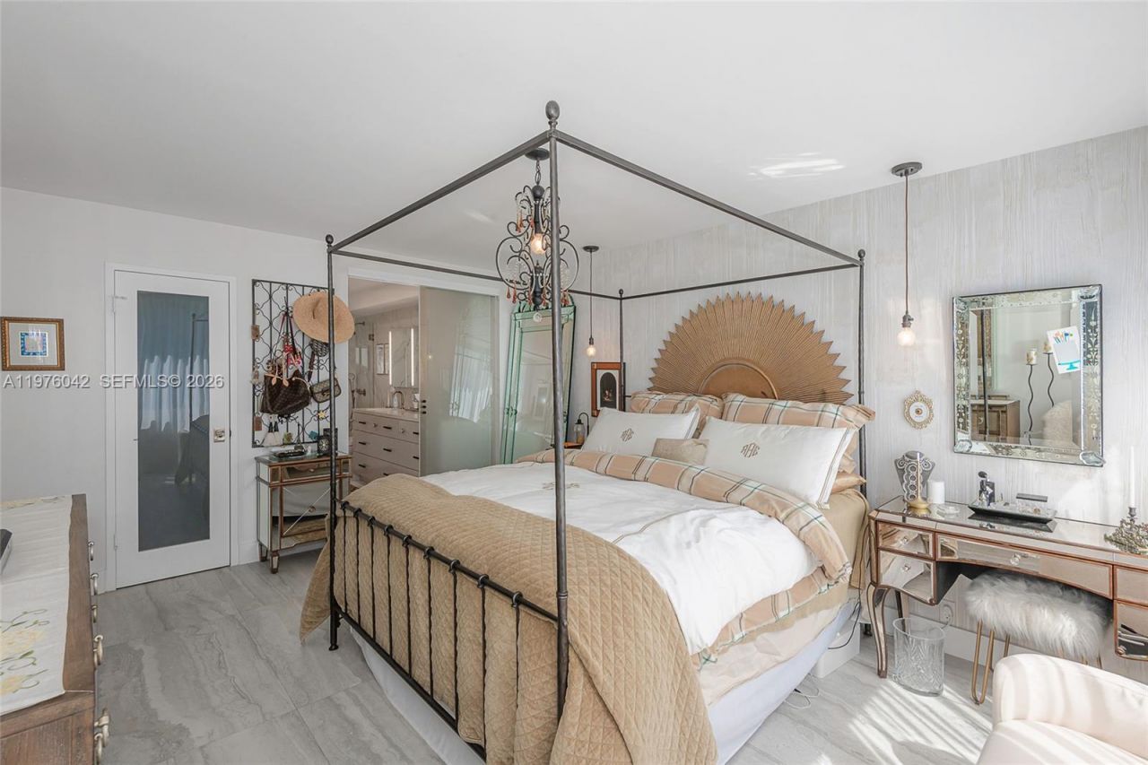 1000 West Ave, Unit 825, Miami Beach, FL 33139 Photo