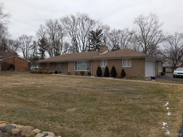 28156 San Marino Drive , Southfield, MI 48034