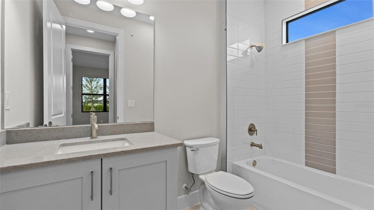 18139 Cresswind Terrace, Lakewood Ranch, FL 34211 Photo