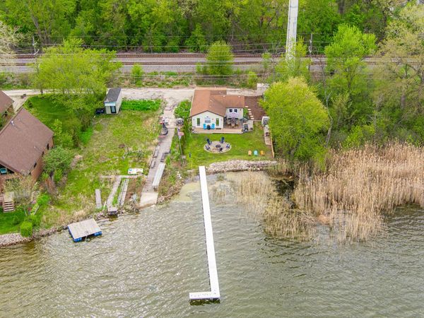 40492 N Lambert Drive , Antioch, IL 60002