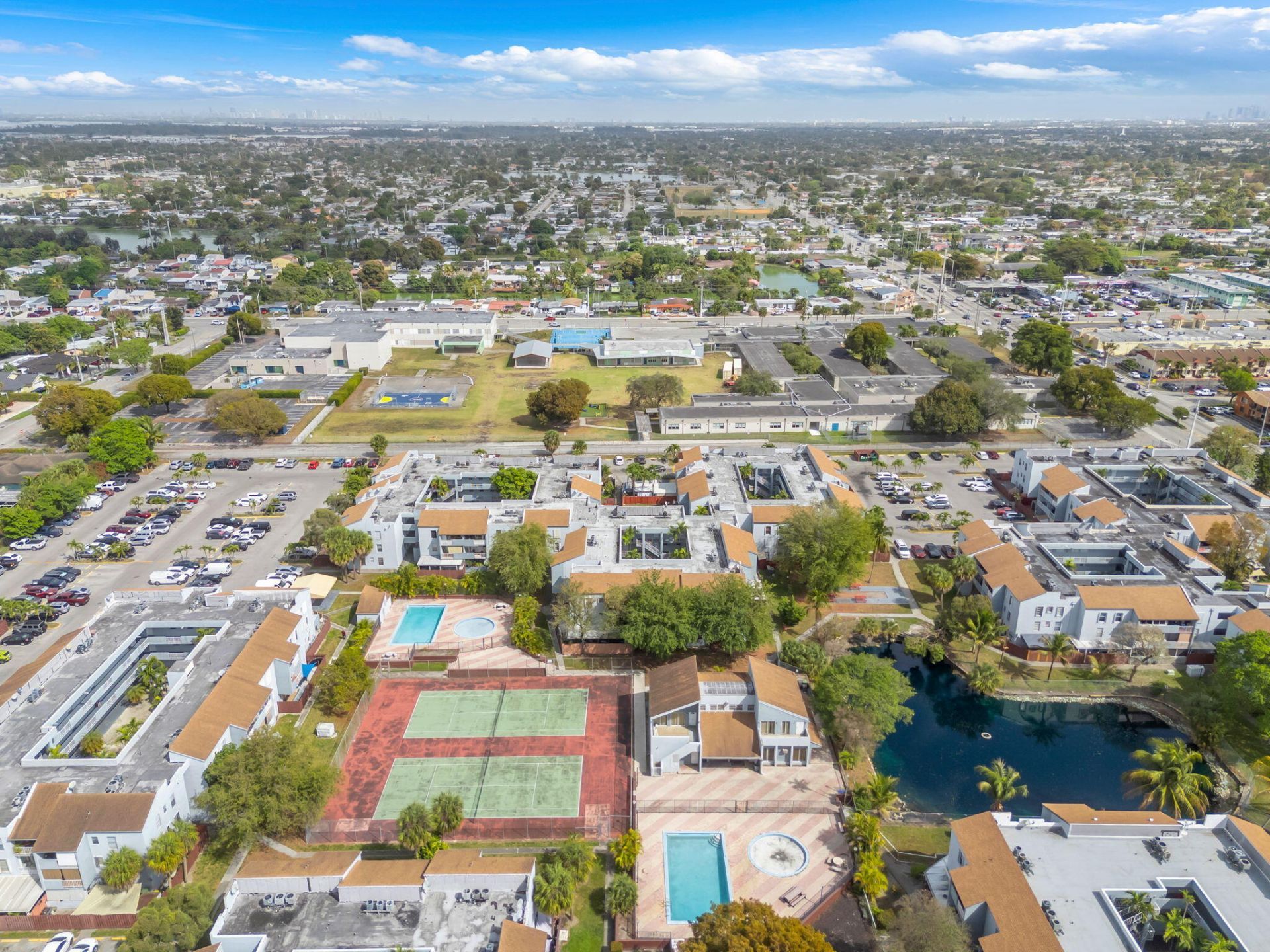 1735 W 60th Street, Unit M307, Hialeah, FL 33012 Photo