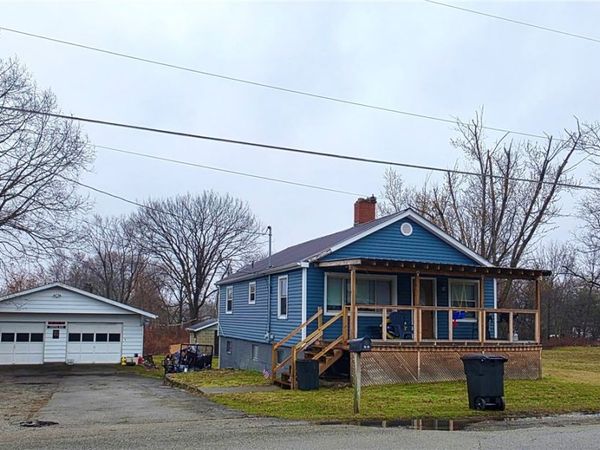 43 W Elm St, Fairchance, PA 15436