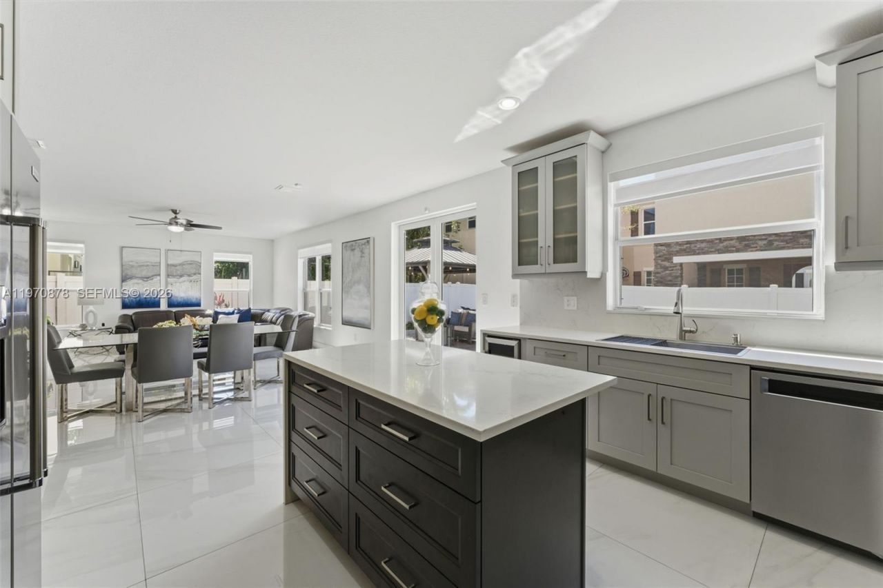 9102 SW 170th Ct, Miami, FL 33196 Photo