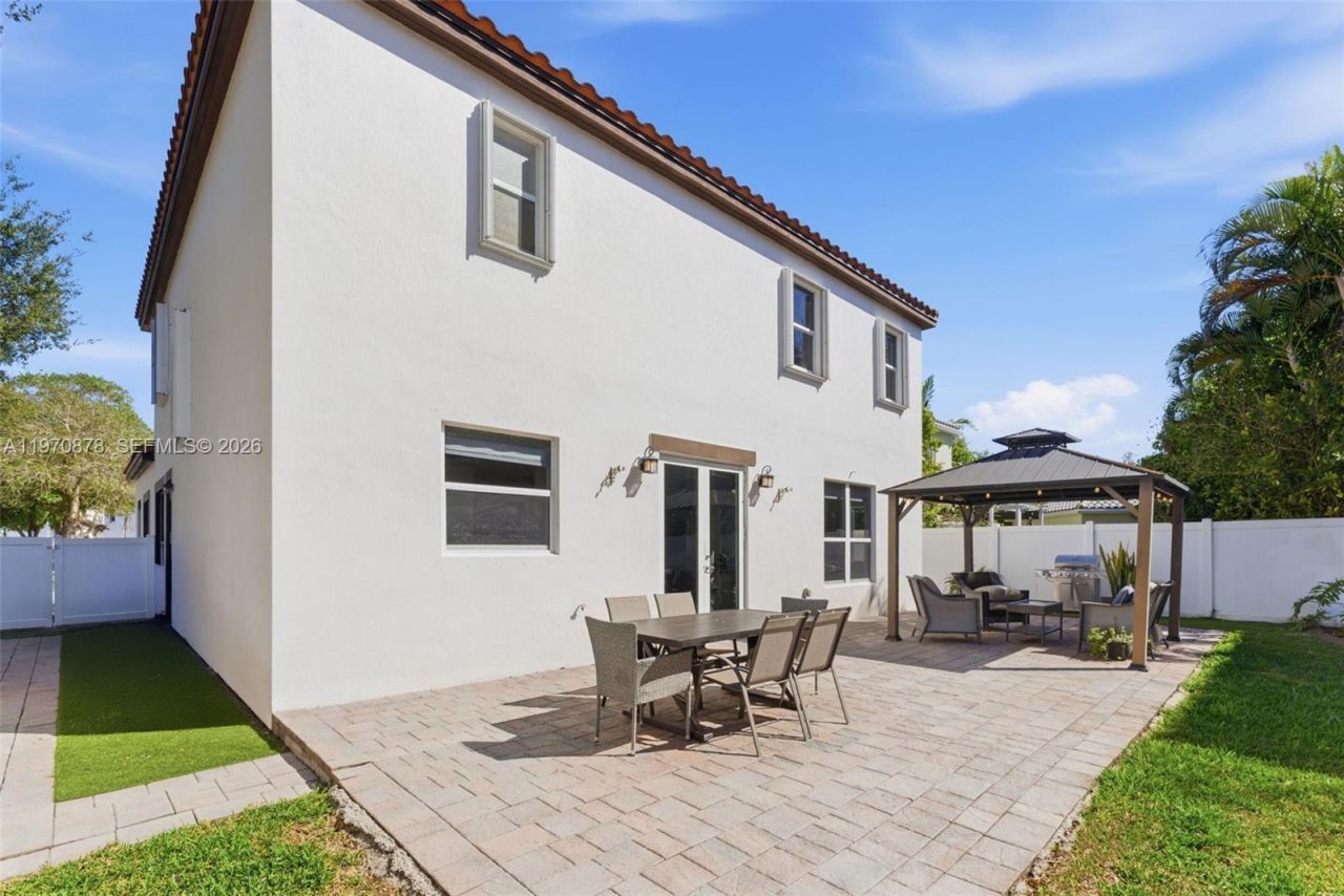 9102 SW 170th Ct, Miami, FL 33196 Photo