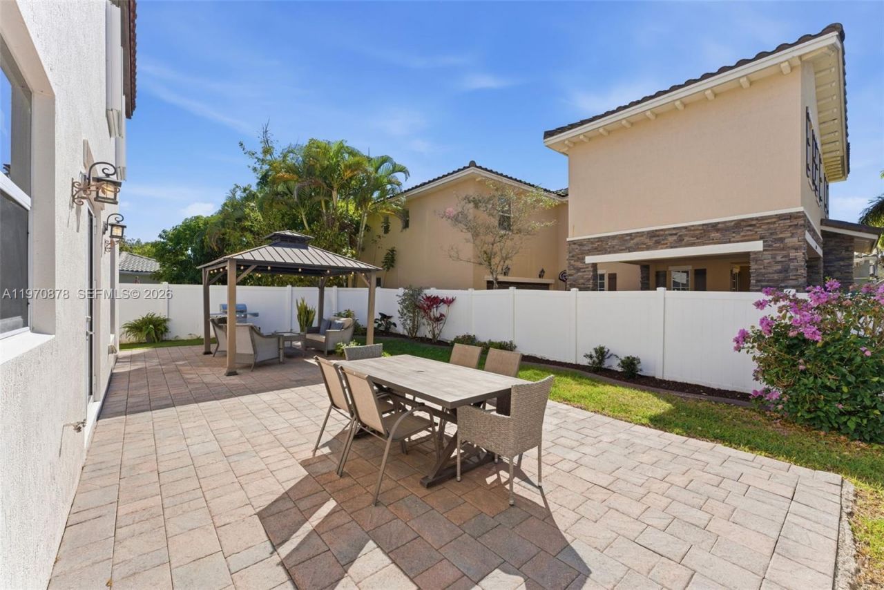 9102 SW 170th Ct, Miami, FL 33196 Photo