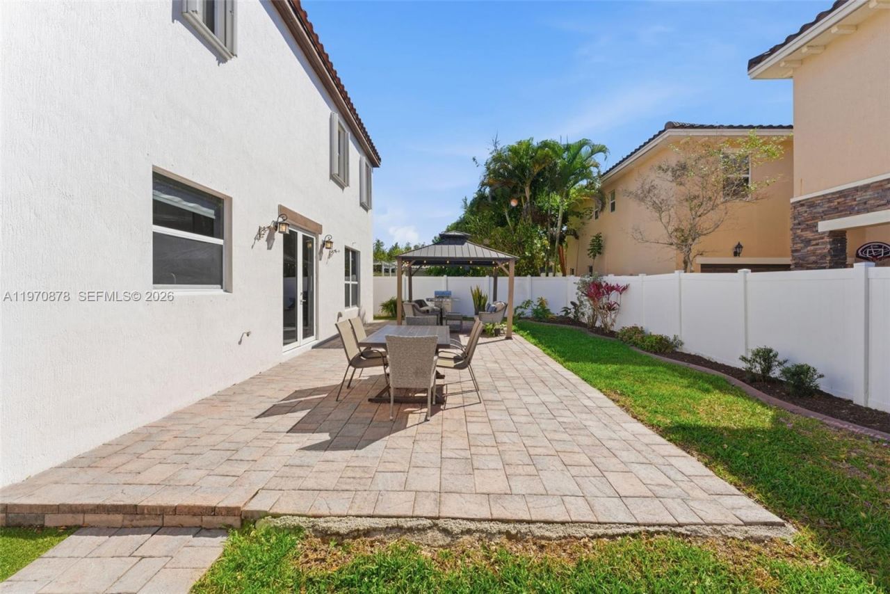 9102 SW 170th Ct, Miami, FL 33196 Photo