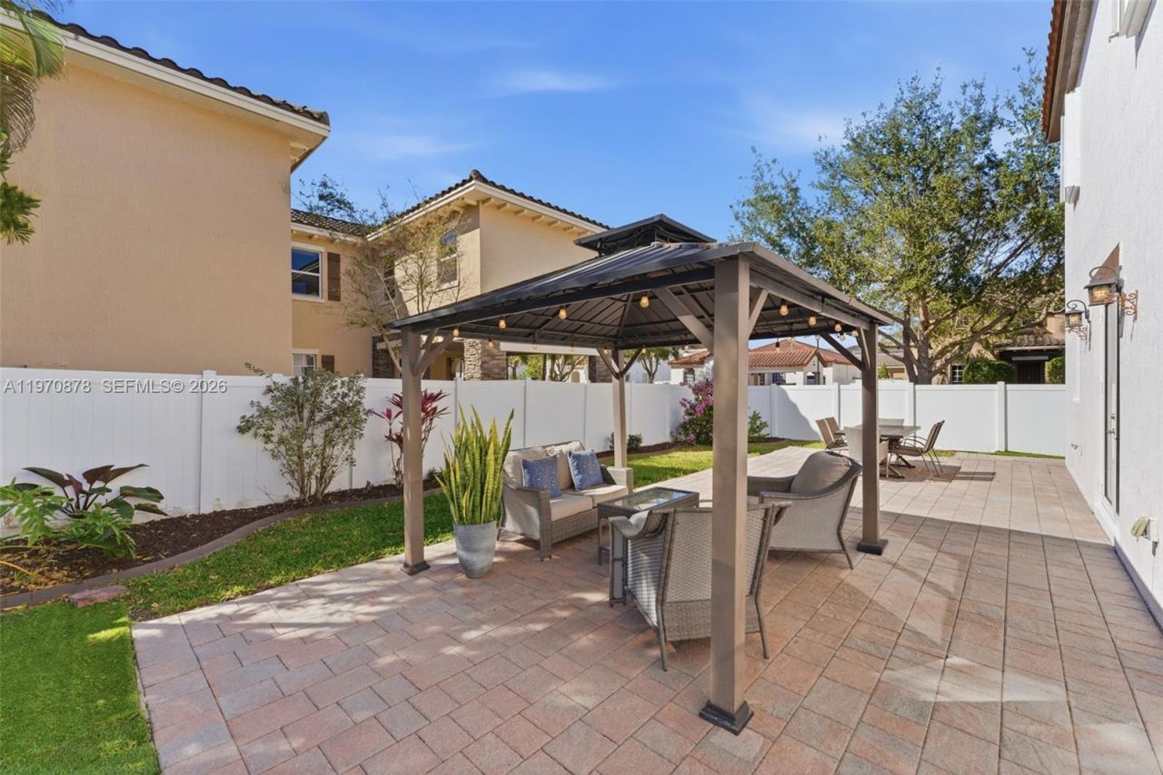 9102 SW 170th Ct, Miami, FL 33196 Photo