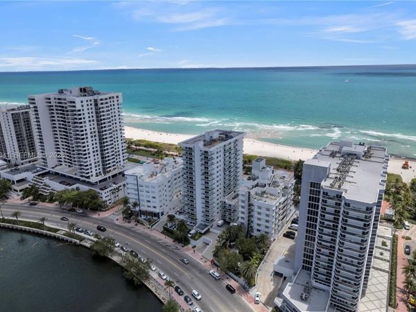 2457 Collins Ave , Unit 201, Miami Beach, FL 33140