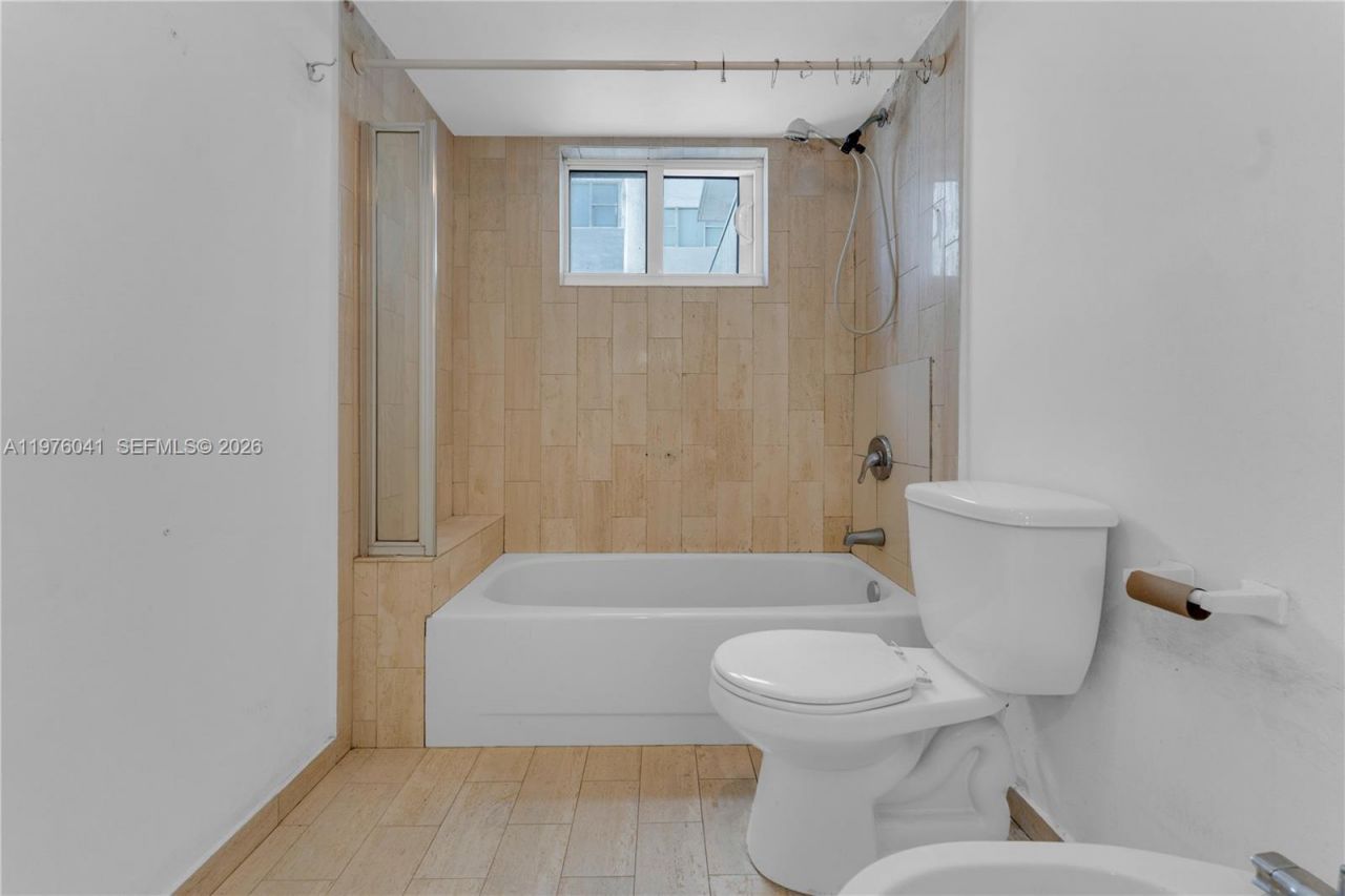 2457 Collins Ave, Unit 201, Miami Beach, FL 33140 Photo