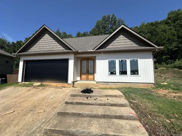 1015 Clinton Court, Alexander, AR 72002