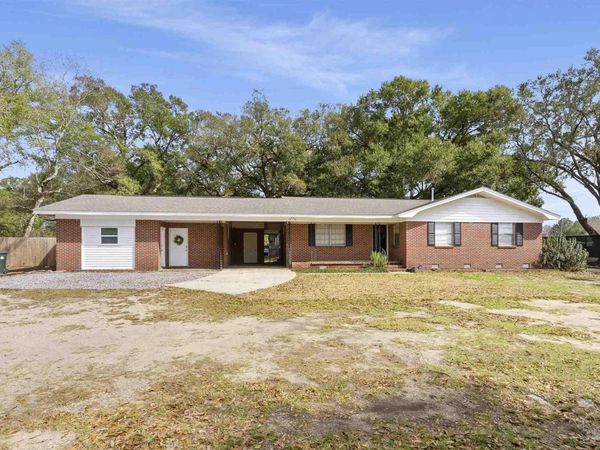 9250 Untreiner Ave, Pensacola, FL 32534