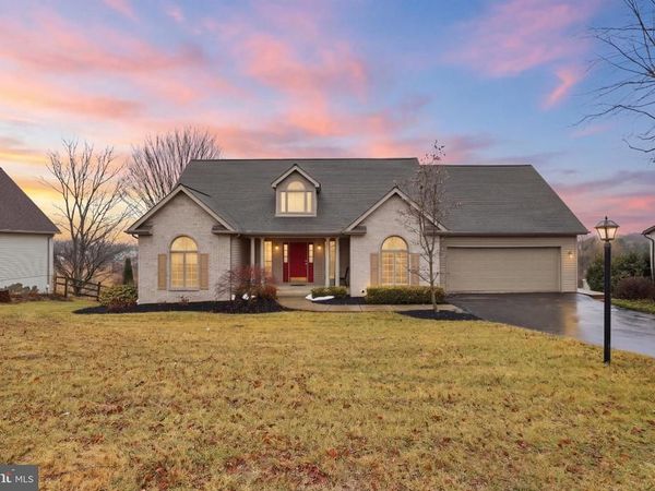 70 PISTON COURT, STEWARTSTOWN, PA 17363
