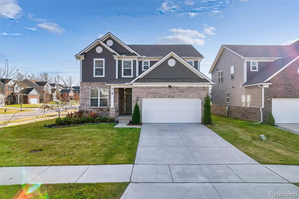 58565 Navarra Drive, Lyon Township, MI 48178 Main Photo