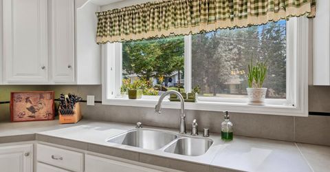 11818 Upper Circle Dr, Grass Valley, CA 95949 Photo