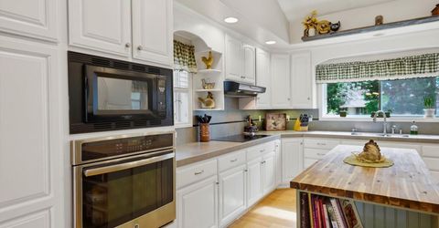 11818 Upper Circle Dr, Grass Valley, CA 95949 Photo