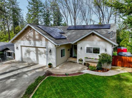 11818 Upper Circle Dr, Grass Valley, CA 95949 Photo