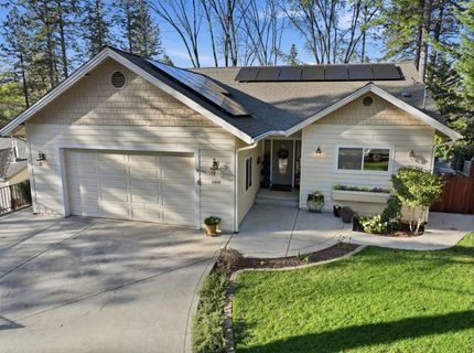 11818 Upper Circle Dr, Grass Valley, CA 95949 Photo