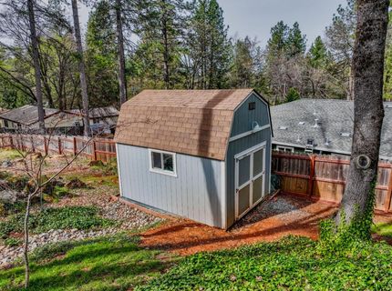 11818 Upper Circle Dr, Grass Valley, CA 95949 Photo